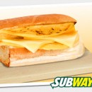 Subway сандвич с яйце и чедър